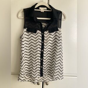 SANSSOUCI Black & White Sleeveless Button Up Top Size S